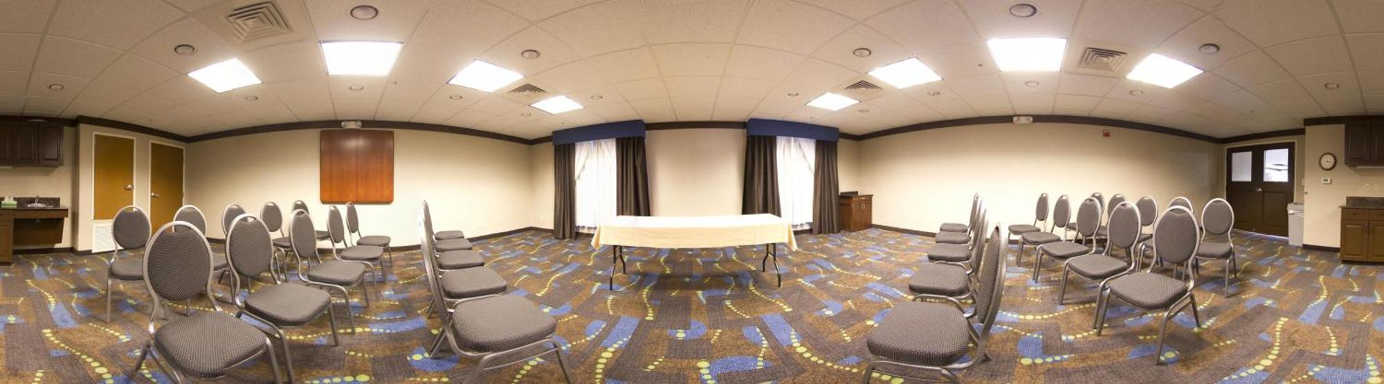 Holiday Inn Express Hotel And Suites Bastrop By Ihg Exterior photo