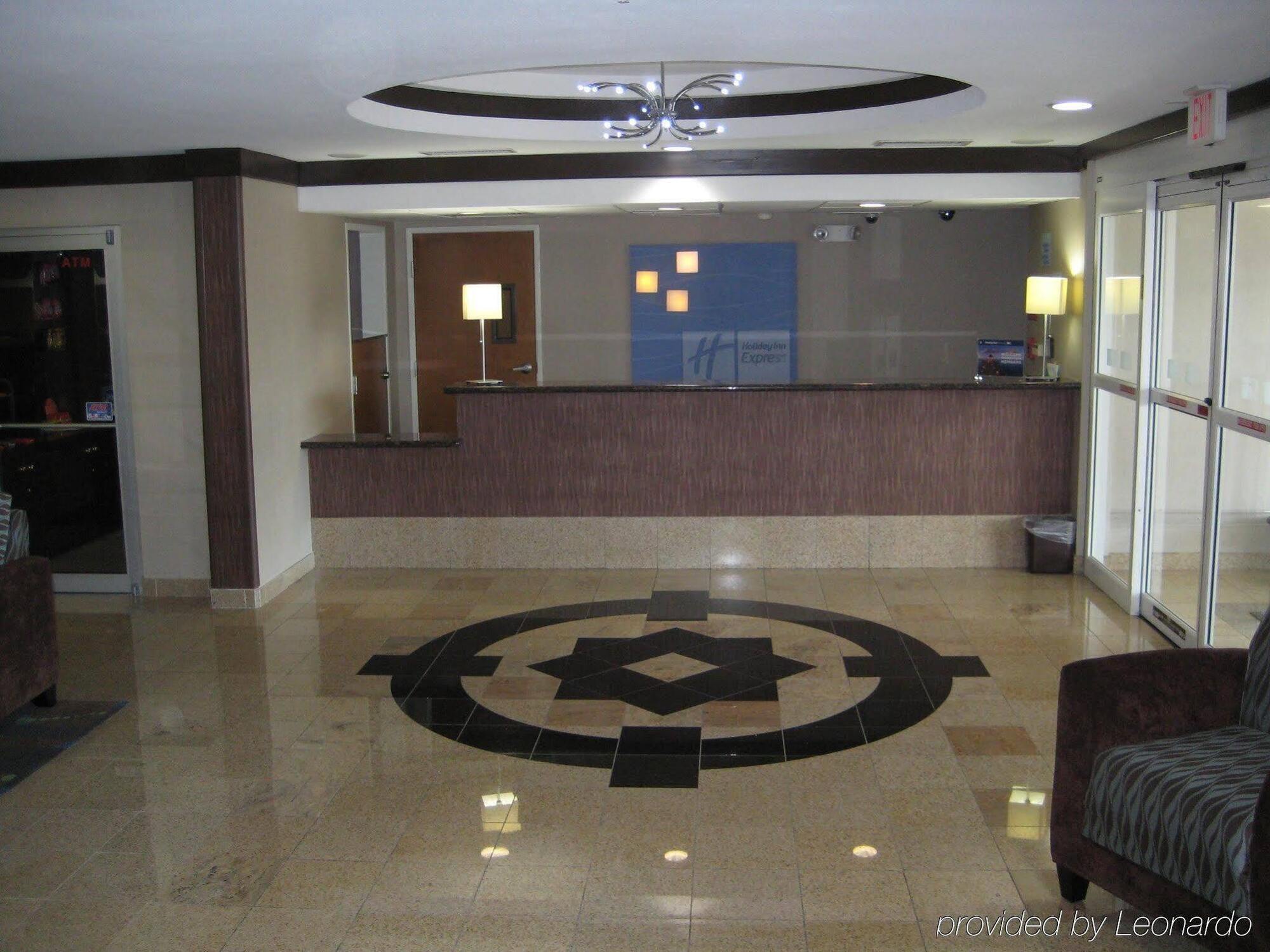 Holiday Inn Express Hotel And Suites Bastrop By Ihg Exterior photo
